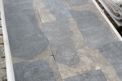 120 m² brushed Purbeck Traditional blend paving